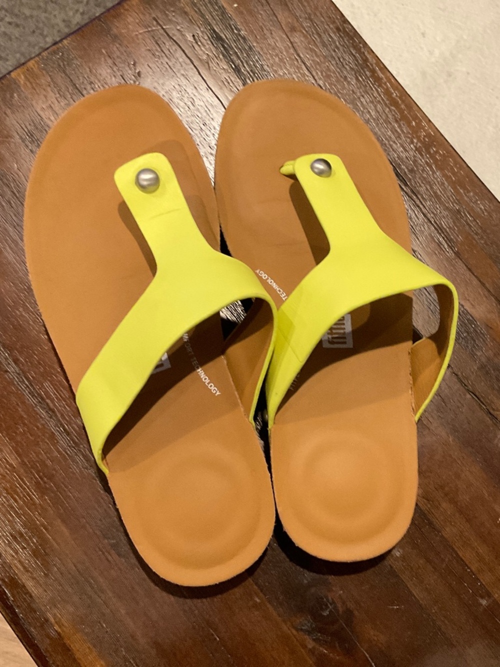 Fit flop Iqushion Toe Post Sandals Neon Leather Size EU38 /US7.5 - Picture 4 of 8